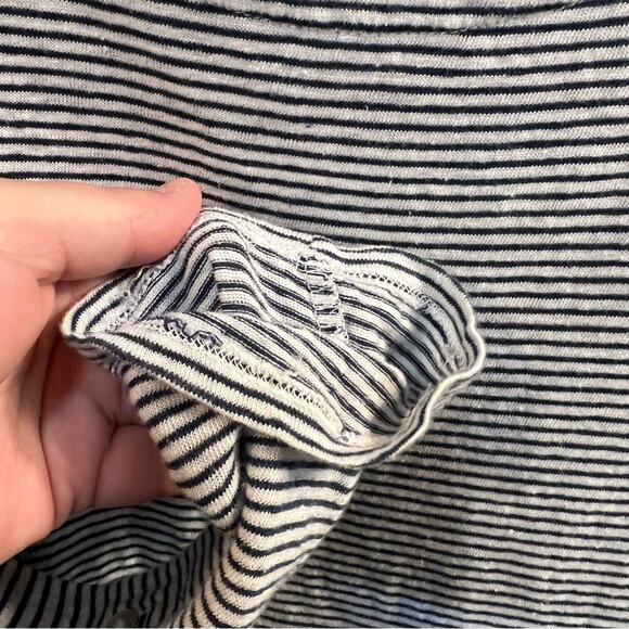 Adrienne Vittadini 100% Linen Roll Tab Sleeve Top Size Medium - Picture 6 of 8